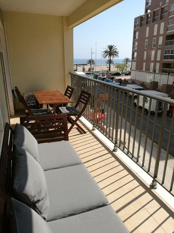 Apartamento Primera Linea De La Playa De غانديا المظهر الخارجي الصورة